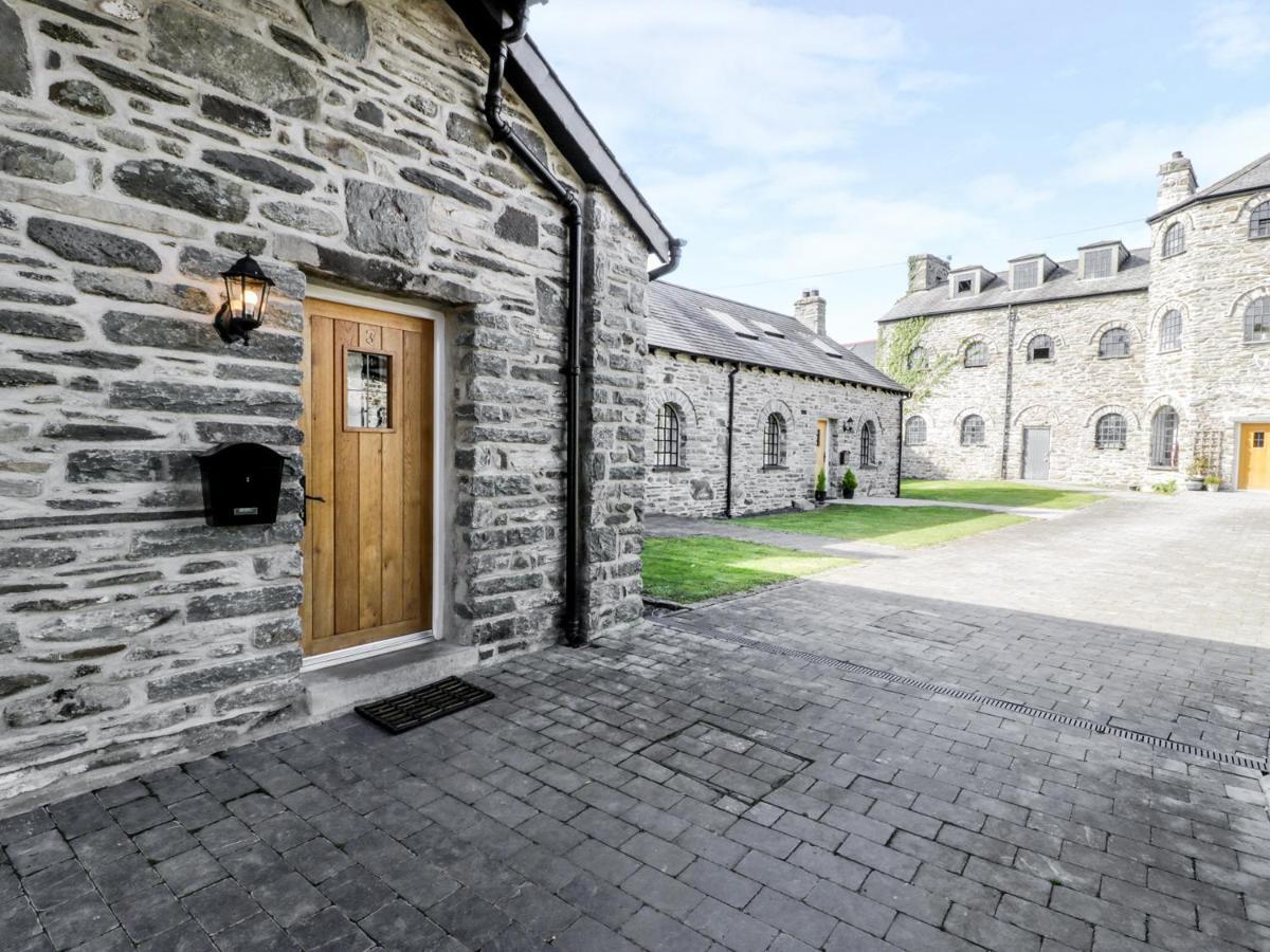 3 Bythynnod Yr Aran Bala Exterior photo