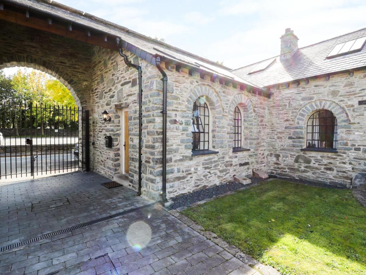 3 Bythynnod Yr Aran Bala Exterior photo