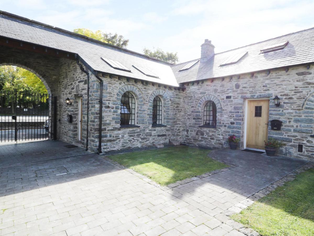3 Bythynnod Yr Aran Bala Exterior photo